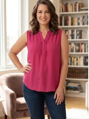 "Love Fire" Ladies (L) Cute Sleeveless Button Down Pink Top